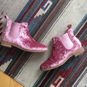 TOMS Pink Crushed Velvet Ankle Boots Sz. 7